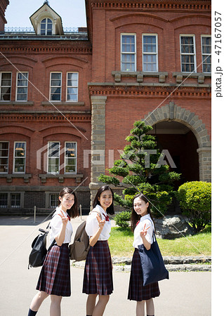 女子高生　札幌　修学旅行　北海道庁旧本庁舎 47167057