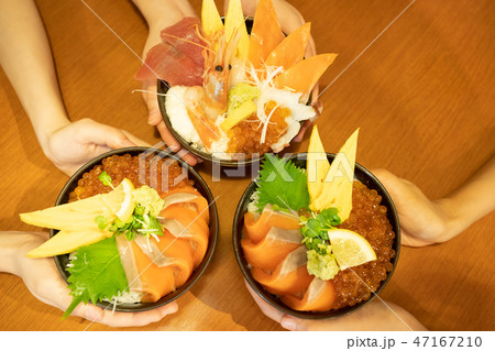海鮮丼　俯瞰　イメージ 47167210