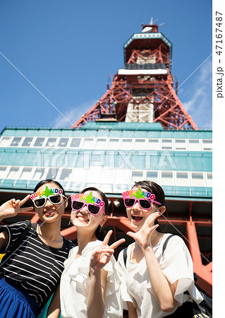 女性　札幌　旅行　テレビ塔 47167487