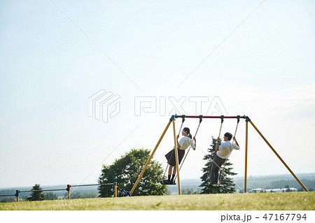 高校生　カップル　デート 47167794