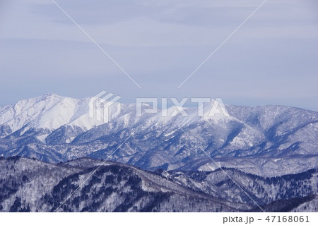 聳える白根山 47168061