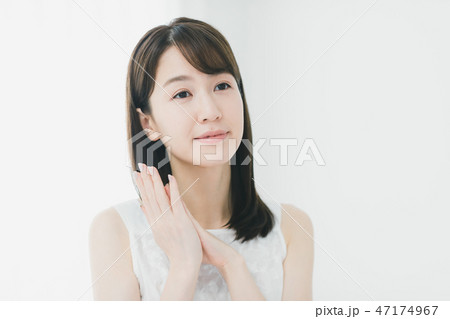 young woman 47174967