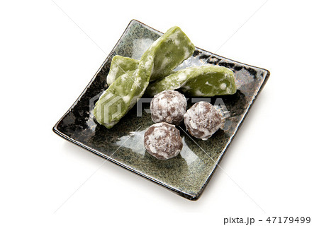 あん玉と黄粉ねじり あん玉と黄粉ねじり 47179499