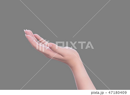 手 両手 手の上 47180409