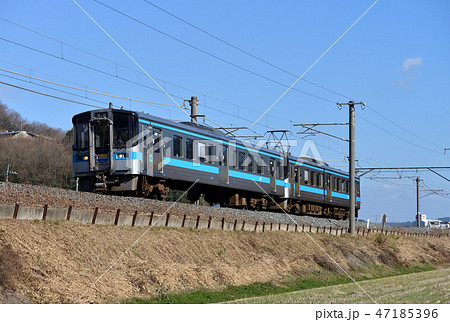 予讃線を走るJR四国7000系快速サンポート2両 47185396