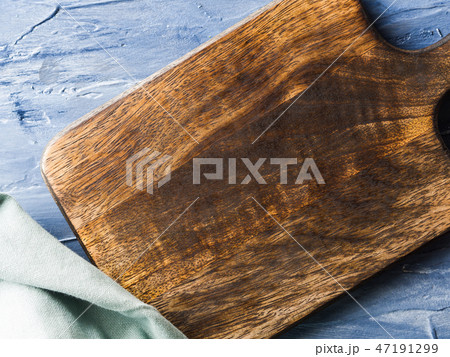 Wooden chopping board background 47191299