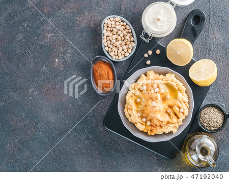 Hummus and tahini 47192040