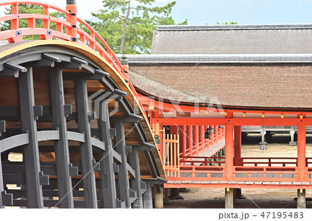 厳島神社の反橋 47195483