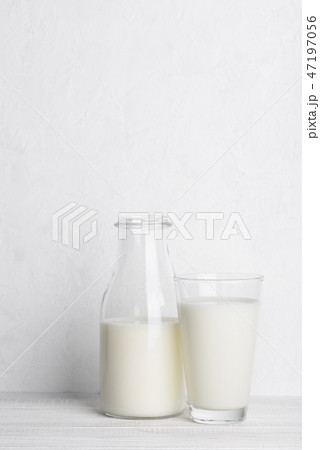 47197056