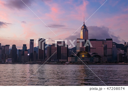 香港 早朝のビクトリア・ハーバー 47208074