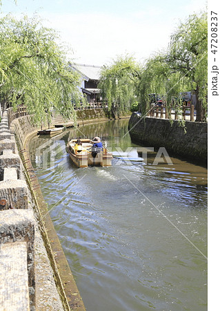 水郷佐原 小野川の柳とサッパ船 千葉県香取市 水郷佐原 小野川の柳とサッパ船 千葉県香取市 47208237