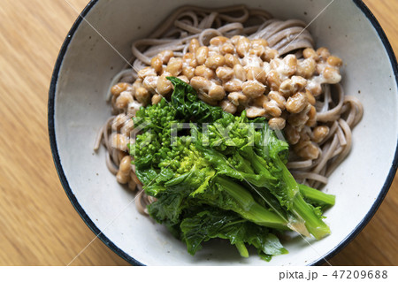 納豆そば　菜の花添え 47209688