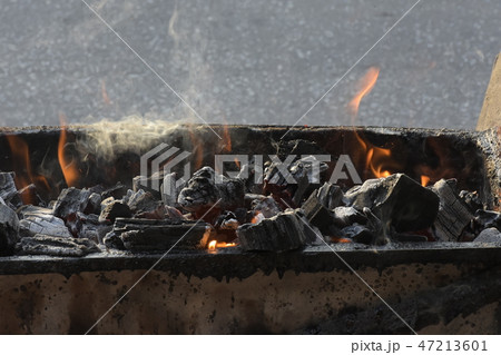 Charcoal fire. 47213601