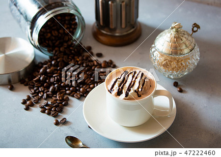 カフェモカ・ラテ withホイップクリーム カフェモカ・ラテ withホイップクリーム 47222460