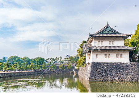 東京の都市風景 皇居 巽櫓と富士見櫓 東京の都市風景 皇居 巽櫓と富士見櫓 47223215
