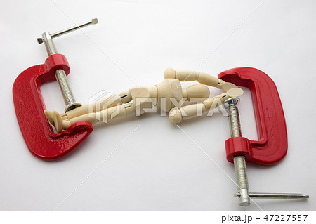 手かせ足かせ 47227557