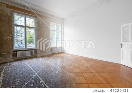 flat renovation, empty room before and after  47229431