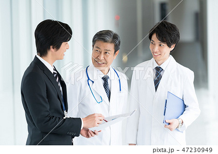 ビジネスマン、病院、医師、研究、MR ビジネスマン、病院、医師、研究、MR 47230949