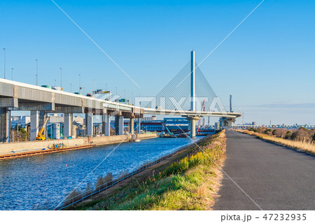 綾瀬川と首都高速 かつしかハープ橋 綾瀬川と首都高速 かつしかハープ橋 47232935