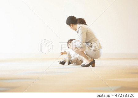 ダダをこねる子 ダダをこねる子 47233320
