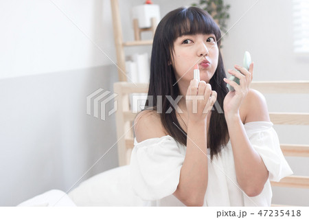 化粧 メイクアップ お化粧 47235418
