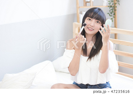 女性 メス 女の人 47235616