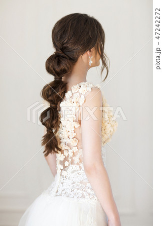 Portrait of beautiful young brunett woman 47242272