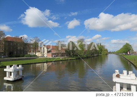 ベルギー王国の水の都ブルージュの運河(Brugge of Belgian kingdom) ベルギー王国の水の都ブルージュの運河(Brugge of Belgian kingdom) 47252985