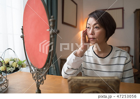 スキンケア　セルフケア 47253056