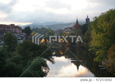 夕暮れのアマランテ　ポルトガル 47253692