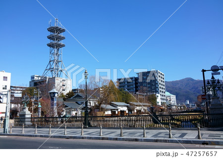 女鳥羽川に架かる千歳橋からの眺め 松本市 女鳥羽川に架かる千歳橋からの眺め 松本市 47257657