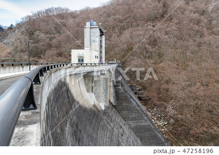 冬の栗駒ダム 47258196