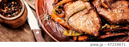 Beef steaks with vegetables 47259071