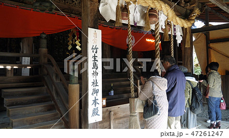 琵琶湖・竹生島神社本堂は国宝指定 47261247
