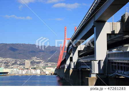 神戸市東灘区住吉浜町と六甲アイランドを結ぶ 六甲大橋 六甲アイランド側から撮影 の写真素材