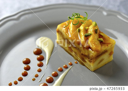 パンプディング／bread and butter pudding 47265933
