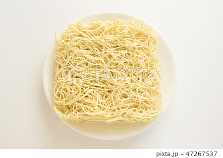 極細ストレート麺の乾麺 極細ストレート麺の乾麺 47267537