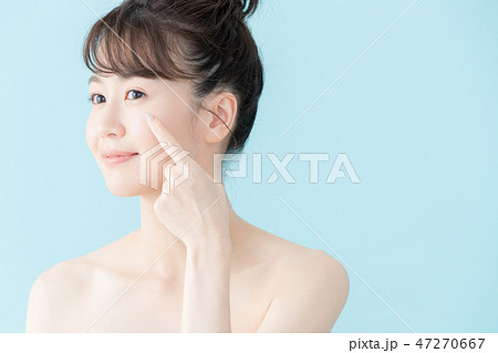 young woman young woman 47270667