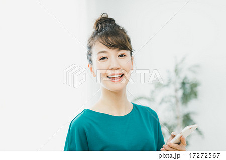 young woman 47272567