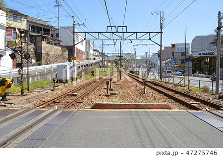 ローカル線の踏切(広島県尾道市) ローカル線の踏切(広島県尾道市) 47275746