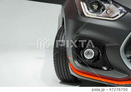 Detail modern car front bumper, light and wheel    47276700