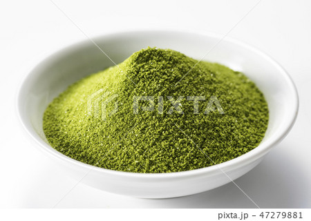 小皿に盛った青汁粉 47279881