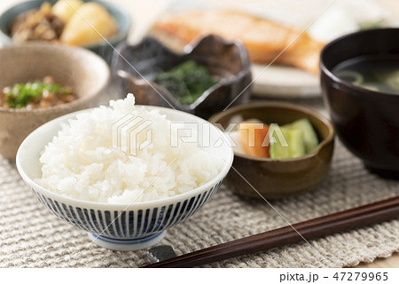 和食の朝食イメージ 47279965