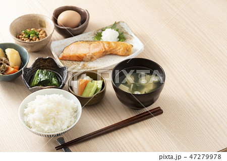 和食の朝食イメージ 47279978