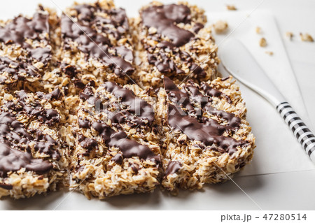 Homemade chocolate oat bars Homemade chocolate oat bars 47280514
