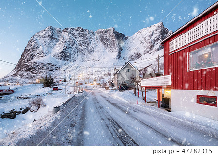 Scandinavian village with snowing and snow Scandinavian village with snowing and snow 47282015
