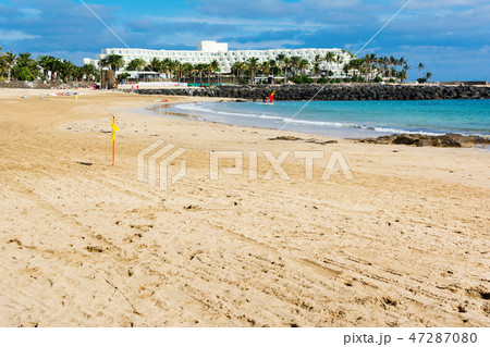 Las Cucharas beach in Costa Teguise, Lanzarote Las Cucharas beach in Costa Teguise, Lanzarote 47287080