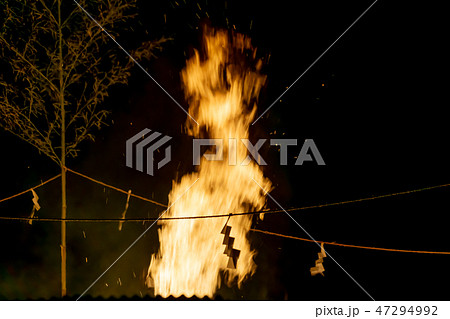 お焚き上げ 47294992