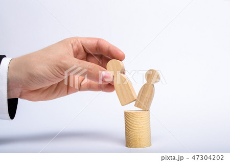 One person is replaced by another. One person is replaced by another. 47304202
