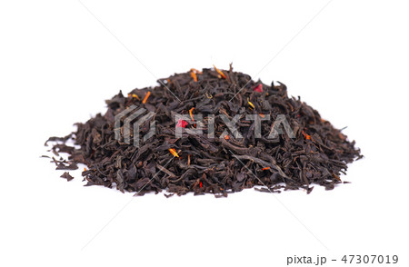 Black Ceylon tea with flower petals and bergamot, isolated on white background. Black Ceylon tea with flower petals and bergamot, isolated on white background. 47307019